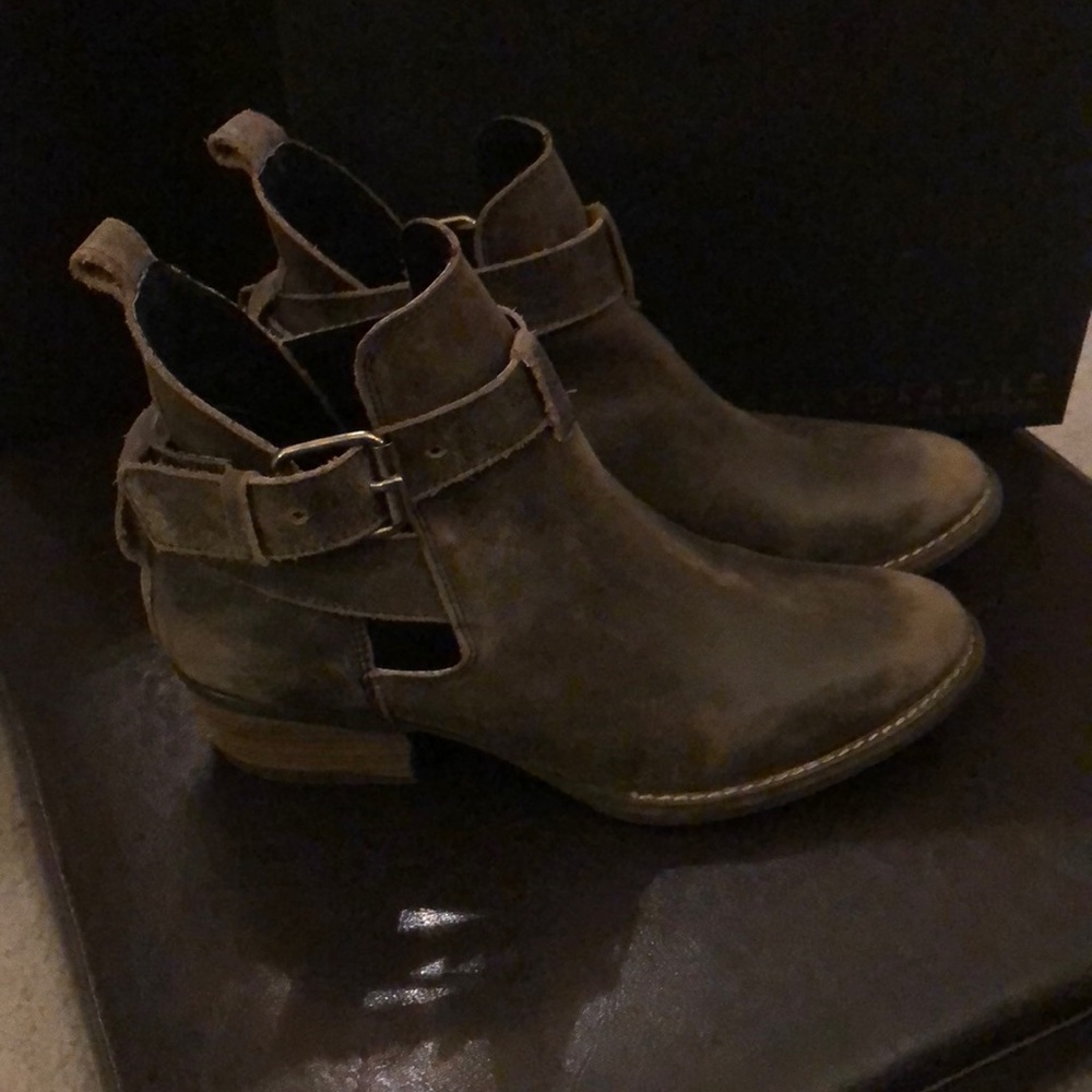 Very Volitile Los Angeles leather ankle boots